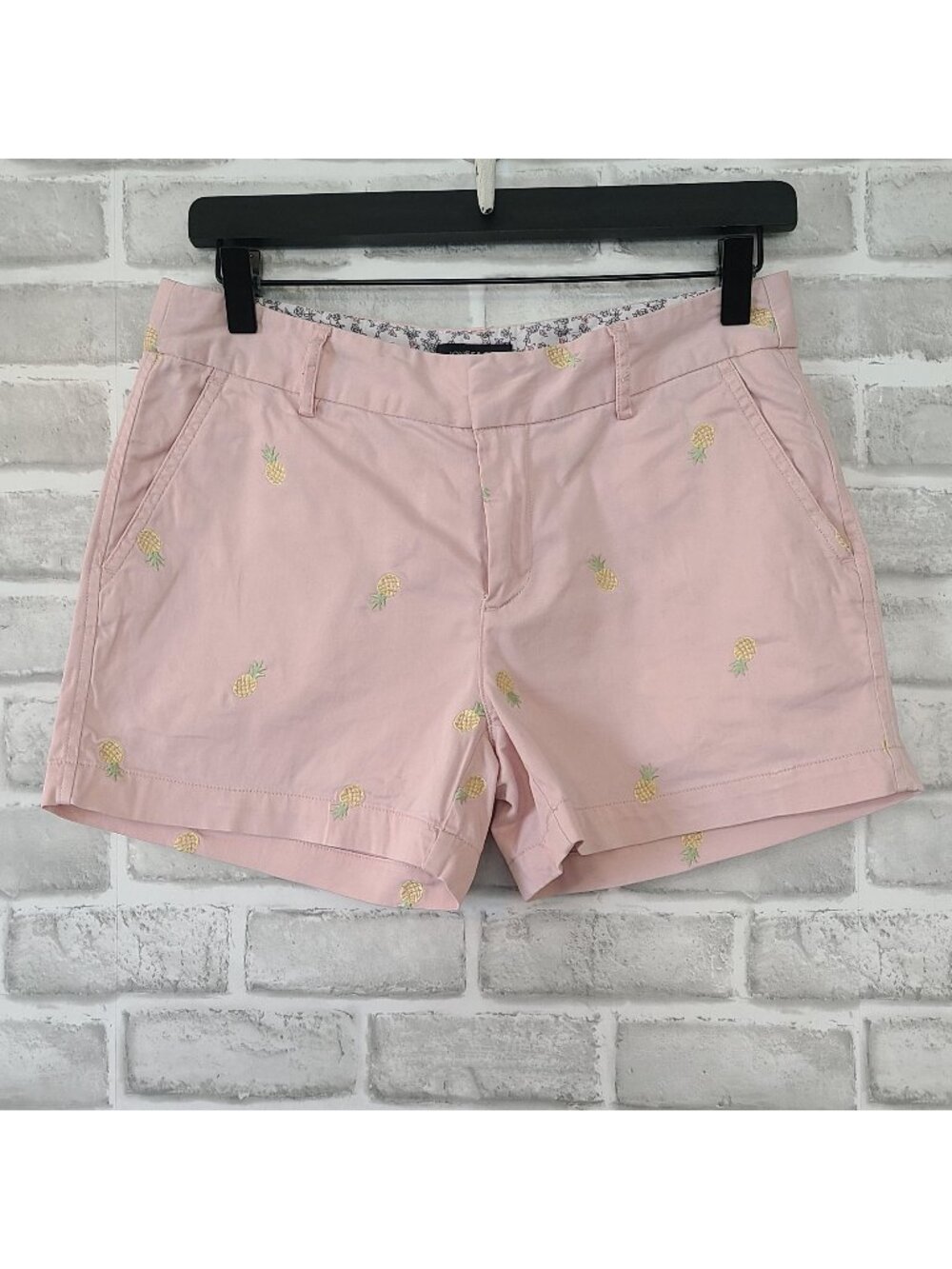 Jones & CO Pink Pineapples Embroidered Booty Shorts 2 Beach Summer Flirty